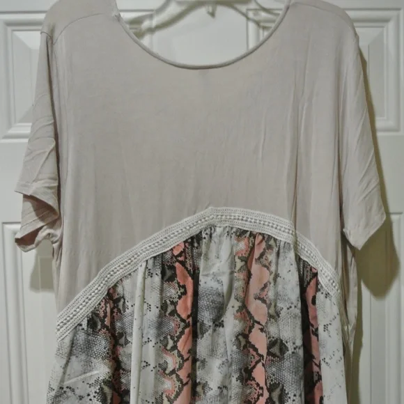 womens xl pink snake print shirt - Picture 4 of 5